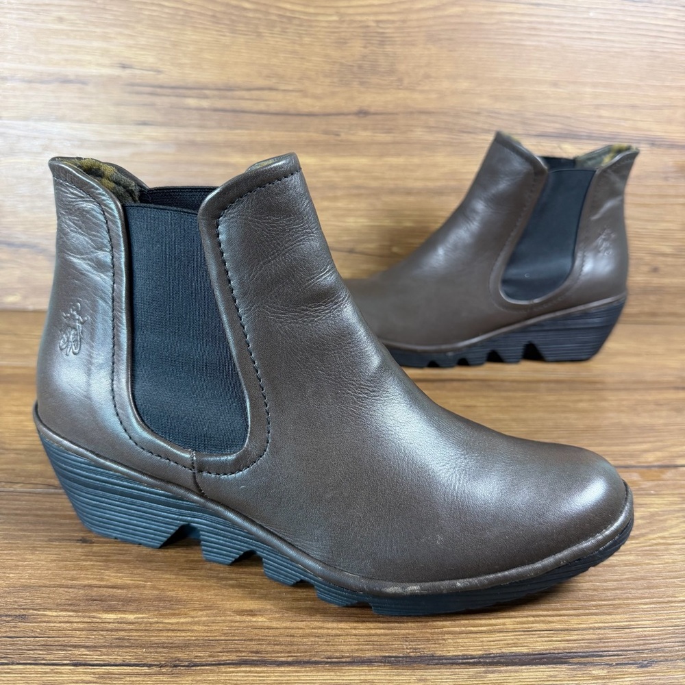 Fly London Phil Chelsea‎ Boots Booties Women’s Size 7.5 (38) Shoes